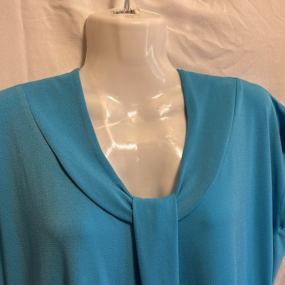Women’s Kim Rogers sleeveless aqua round neckline with tailored front size small - Picture 3 of 6